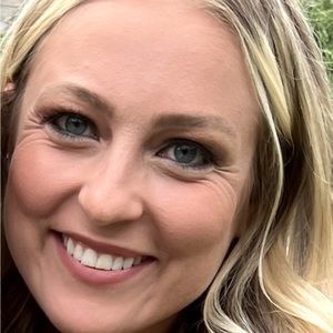 Meet your Posher, Pamela